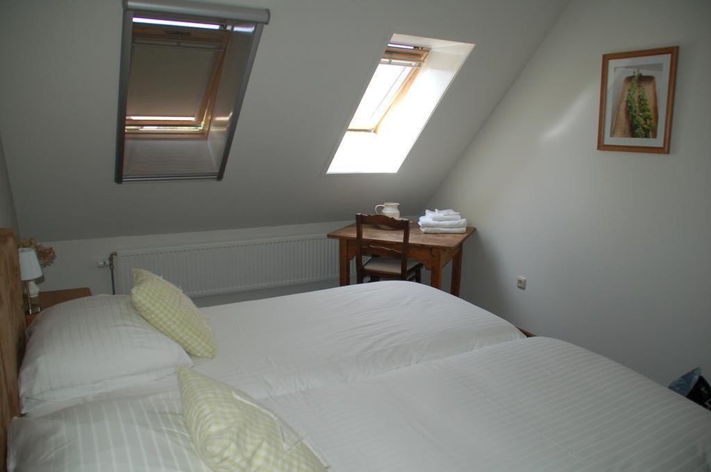 Bed & Breakfast Appeltern Стая снимка